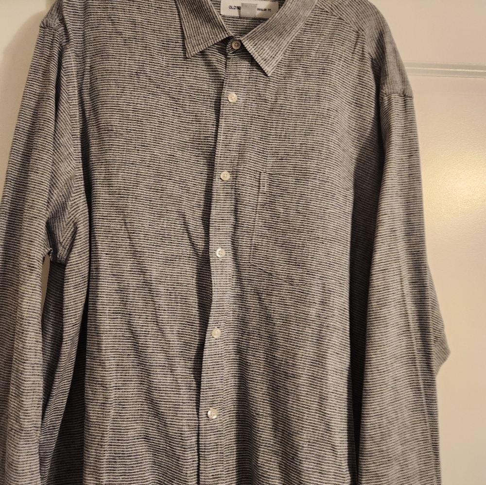 Old Navy button down collared shirt.